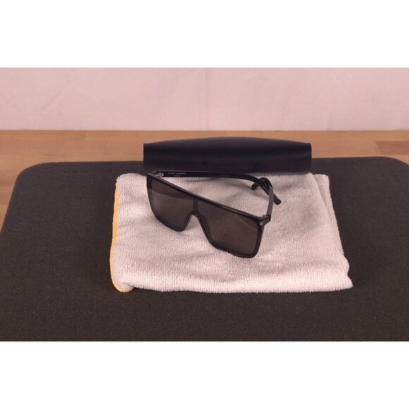 Saint Laurent Unisex Mask Style Sunglasses With Mirror Finish & Leather Case - Picture 2 of 15